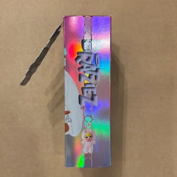 *CONFIRMED YASMIN* Bratz Bratziez Iconz Seriez Plush Keychain Blind Box - Picture 5 of 7